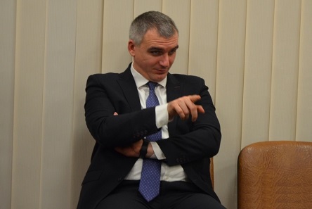 Свежие новости: Мэр Николаева слег в больницу – с жалобами на сердце его увезли из рабочего кабинета