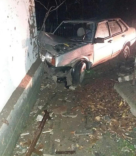 Свежие новости: В Первомайске пьяный водитель за рулем за рулем «ВАЗа» въехал в частный дом