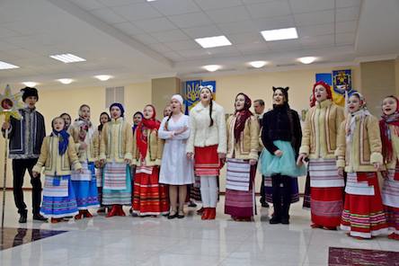 Свежие новости: До Миколаївської ОДА завітали колядники