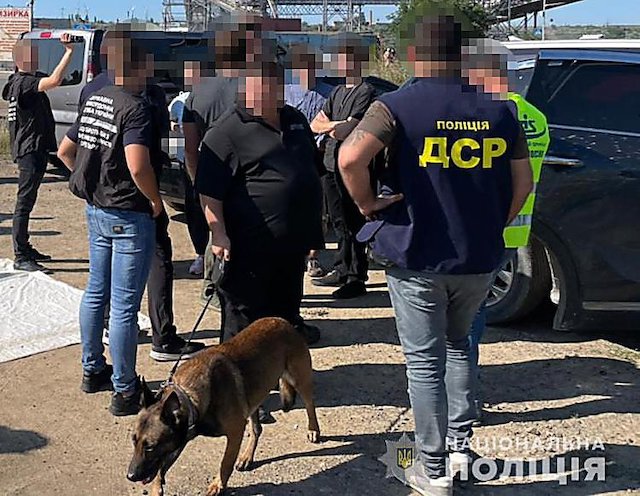 Свежие новости: В порту «Южный» СБУ и полиция перехватили груз кокаина, предназначавшийся итальянской мафии