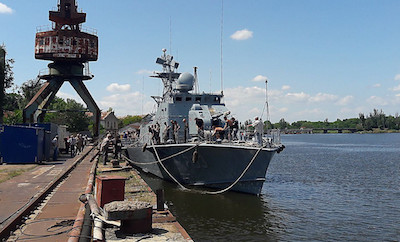 Свежие новости: В Николаеве после докового ремонта спустили на воду тральщик и ракетный катер ВМС