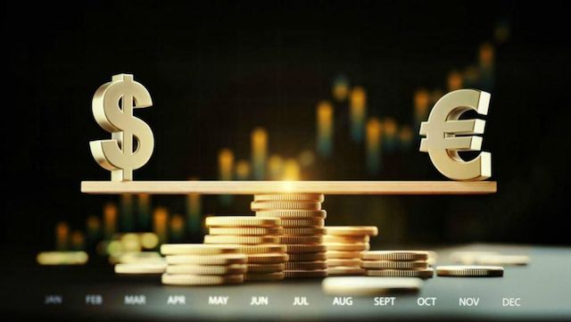 Фото новости: НБУ знову підняв курс долара, євро – дешевшає Свежие новости: НБУ знову підняв курс долара, євро – дешевшає