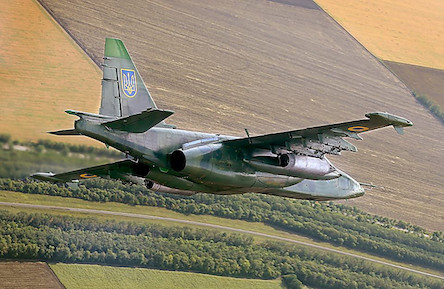 Свежие новости: В Николаеве во время тренировочного полета произошло ЧП со штурмовиком – к счастью, все обошлось