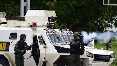 Свежие новости: Власти Венесуэлы сообщили о подавлении восстания на военной базе