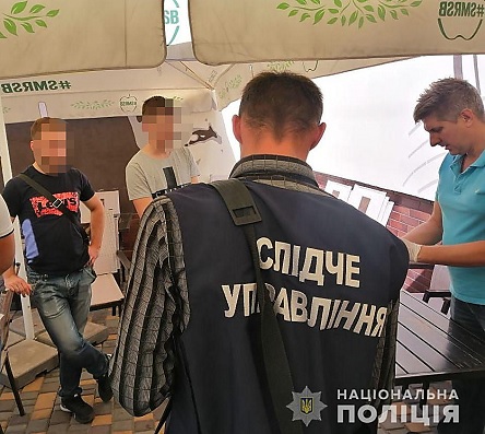 Фото новости: В Первомайске на взятке задержали депутата горсовета – он требовал $15 тысяч от предпринимателя Свежие новости: В Первомайске на взятке задержали депутата горсовета – он требовал $15 тысяч от предпринимателя