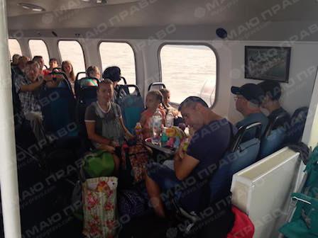 Свежие новости: На «ракету» с Кинбурна в Николаев записалось больше пассажиров, чем было мест – капитан взял «стоячих»