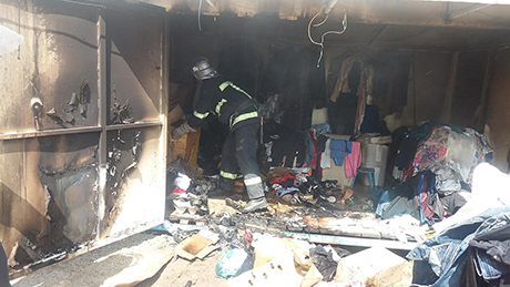 Свежие новости: В Еланце спасатели погасили пожар в киоске сэконд-хэнда