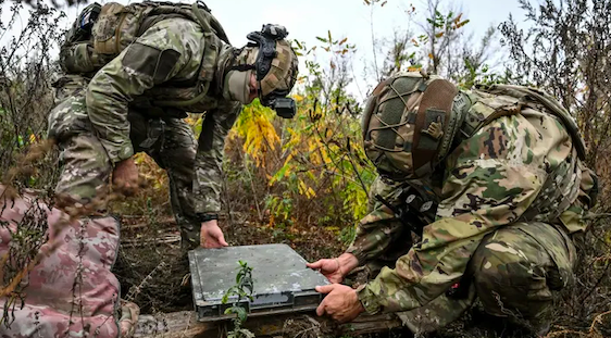Свіжі новини: Starlink знову на повну: що стоїть за збоями, які паралізували українські бойові дрони