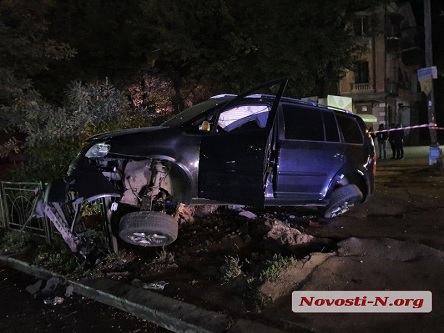 Свежие новости: ФОТО: В Николаеве «Киа» протаранил «Фольксваген»: двое пострадавших