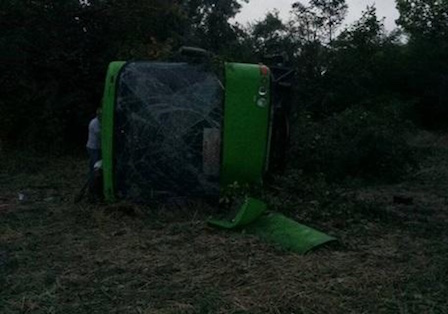 Свежие новости: В Николаевской области перевернулся автобус: девять пострадавших