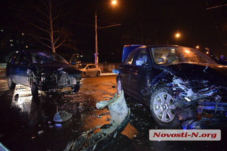 Свежие новости: В Николаеве пьяный водитель на «Мицубиси» протаранил «БМВ» - пострадали женщина и ребенок
