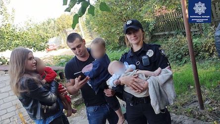 Фото новости: В Днепре родители заперли в доме четверых детей, а сами исчезли на двое суток Свежие новости: В Днепре родители заперли в доме четверых детей, а сами исчезли на двое суток