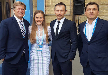 Свежие новости: Вакарчук станет преподавателем Стэнфордского университета