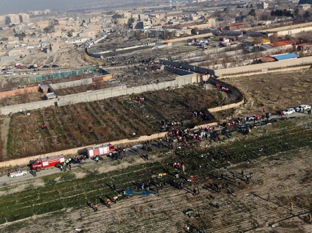 Свежие новости: Наш самолет мог быть сбит российской ракетой, – секретарь СНБО. Обломок ракеты найден на месте катастрофы