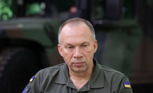 Свежие новости: Командувачі ВМС і ДШВ публічно підтримали Сирського на тлі протестів