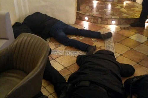 Фото новости: В Киеве задержаны лидер армянских «воров в законе» и «преступный авторитет» из России Свежие новости: В Киеве задержаны лидер армянских «воров в законе» и «преступный авторитет» из России