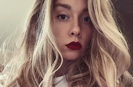 Свежие новости: Редактор модного журнала перепутала похороны погибшего на Донбассе Героя Украины с фестивалем в Киеве