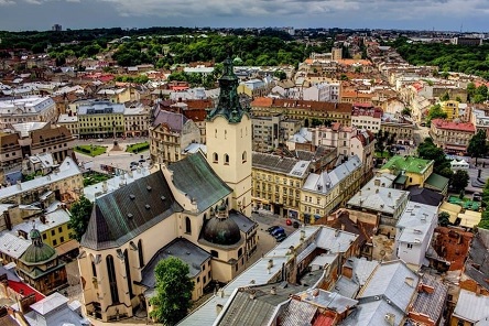 Свежие новости: Во Львове закрывают все заведения торговли, кроме аптек и продуктовых магазинов