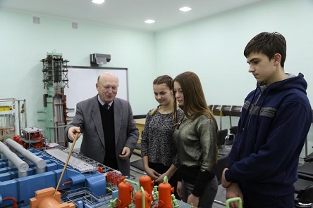 Свежие новости: Южно-украинские атомщики помогают школьникам в выборе профессии