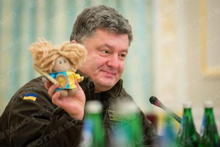 Свежие новости: Тимошенко воюет с куклой Порошенко