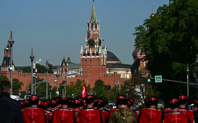 Свежие новости: Москва перед парадом Путіна масово глушитиме мобільний інтернет, - ЗМІ