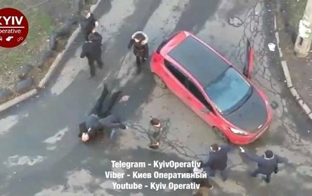 Свежие новости: В Киеве «скорая» не могла проехать из-за авто: произошла драка