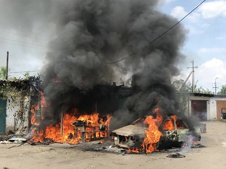 Свежие новости: В Вознесенске спасатели ликвидировали пожар автомобиля и уберегли от огня гараж