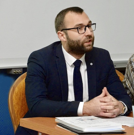 Свежие новости: Южноураинская АЭС использует производственные совещания для агитации Лавренова