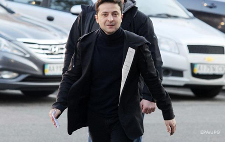 Свежие новости: Зеленского призывают озвучить позицию по Крыму