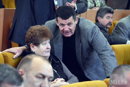 Свежие новости: Депутат облсовета обвешал свой дом памятниками Ленину