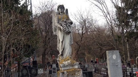 Свежие новости: На киевских кладбищах установят камеры наблюдения