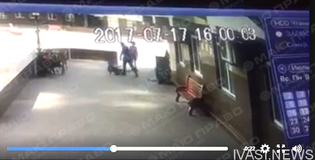 Фото новости: ВИДЕО: В Одессе во дворе элитного ЖК  Свежие новости: ВИДЕО: В Одессе во дворе элитного ЖК