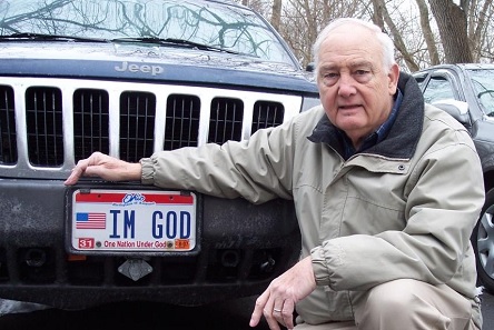 Свежие новости: ВИДЕО: В США американец отстоял в суде право ездить с номерами 