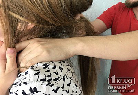 Свежие новости: В Кривом Роге мужчина изнасиловал 14-летнюю девочку