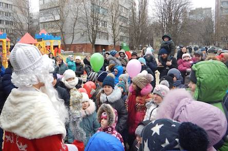 Свежие новости: В Центральном районе открыли обновленную детскую площадку по ул. Колодезная, 35