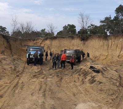 Свежие новости: На Николаевщине поймали мужчин незаконно добывавших песок