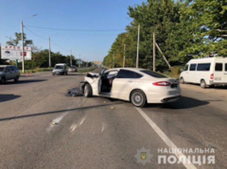 Свежие новости: В Николаеве на перегоне столкнулись «Ford» и «Renault» - пострадали четыре человека