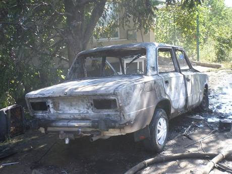 Свежие новости: В Снигирёвке среди бела дня горел «ВАЗ»