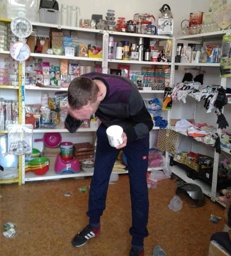 Свежие новости: В Николаеве дебоширы разгромили магазин