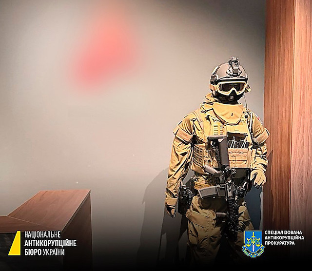 Свежие новости: НАБУ та польські правоохоронці провели обшуки в рамках розслідування закупівель озброєння за завищеними цінами