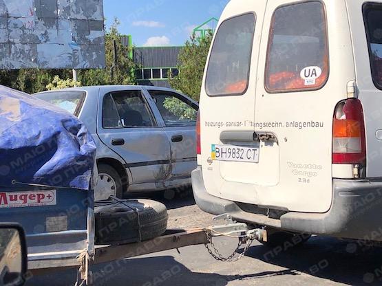 Свежие новости: ДТП в Вознесенске: столкнулись три машины, движение затруднено