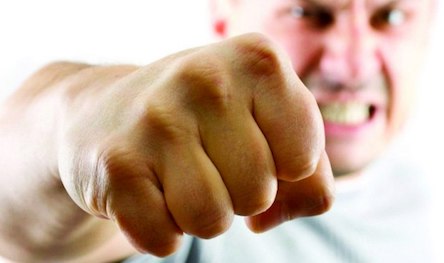 Свежие новости: На Николаевщине поймали дебошира, который за один вечер побил соседку, завладел ее мопедом, а потом разбил сельский магазин