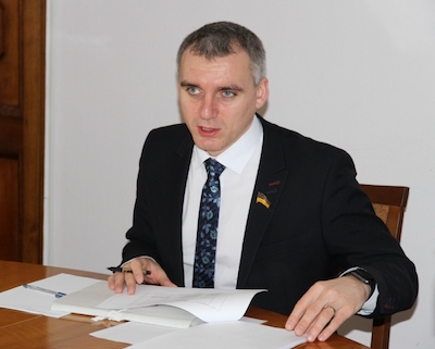 Свежие новости: Сенкевич раскритиковал Гладун за грязные дороги в Ингульском районе