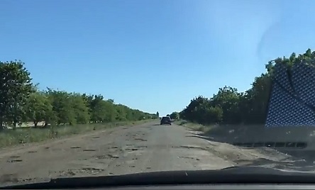 Свежие новости: Житель Николаева пожаловался на разбитую дорогу до Очакова: «Что там говорили о туристической составляющей?»