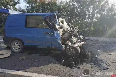 Свежие новости: Под Одессой лоб в лоб столкнулись фура и микроавтобус, есть жертвы