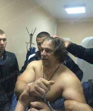 Свежие новости: Пугачева охраняют десятки вооруженных милиционеров