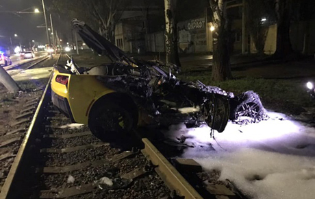 Свежие новости: В Одессе в результате ДТП сгорел элитный спорткар