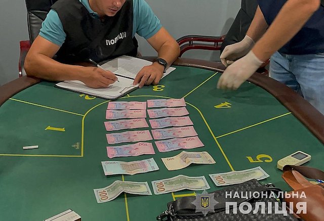 Свежие новости: В Николаеве полиция штурмовала незаконный покерный клуб