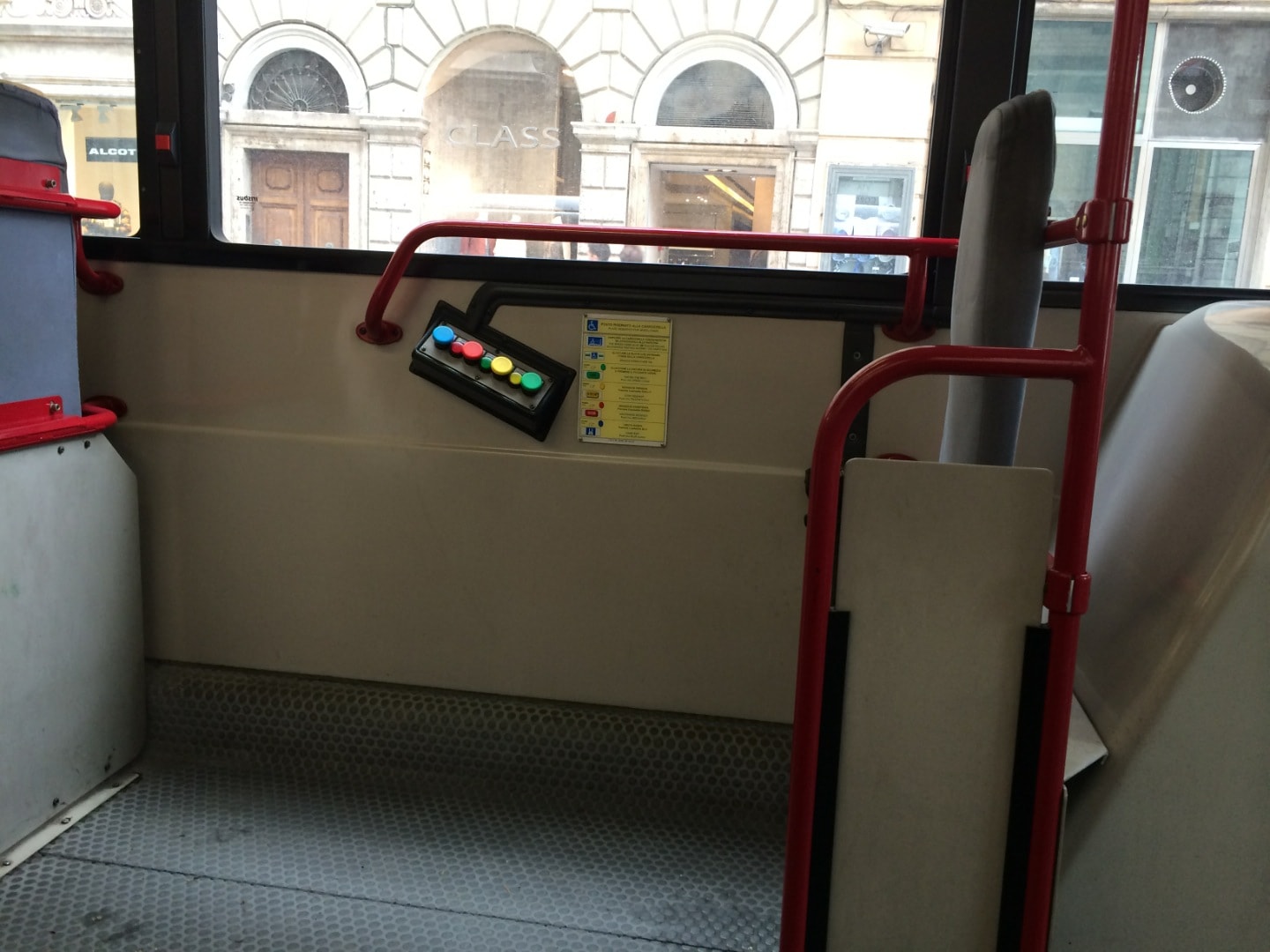 Фото новости: На дорогах Николаева появятся маршрутки для людей с ограниченными возможностями Свежие новости: На дорогах Николаева появятся маршрутки для людей с ограниченными возможностями