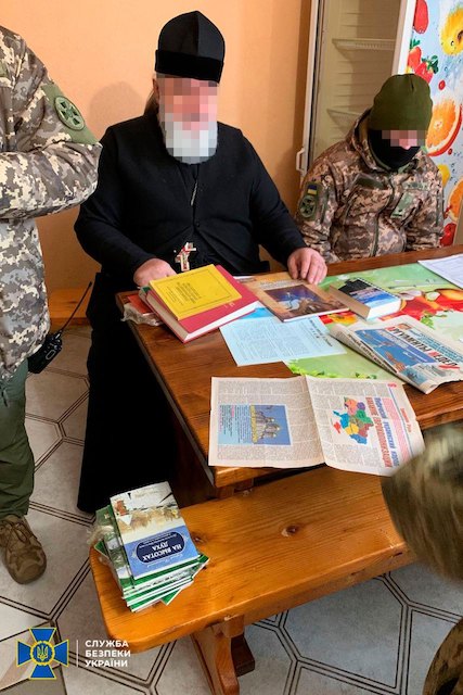 Свежие новости: СБУ виявила в єпархіях УПЦ МП російські паспорти та перепустки окупантів